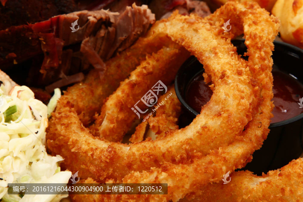 關(guān)閉洋蔥圈在盤子里的食物