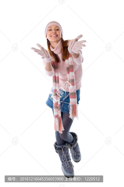 一個(gè)穿著暖和的針織衣服的漂亮女孩