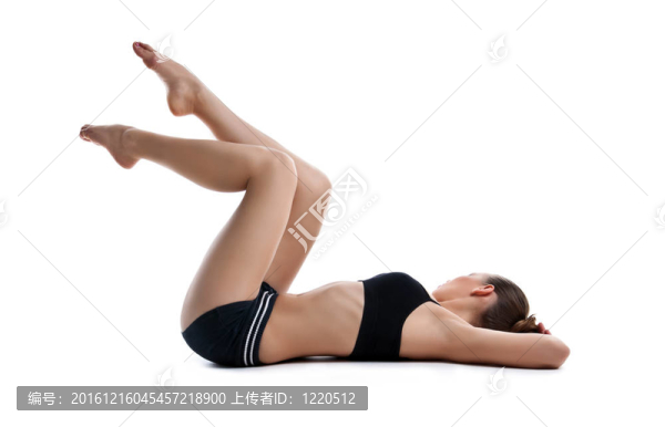 年輕女子在健身服中放松隔離