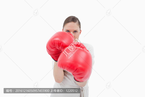 商人戴著拳擊手套