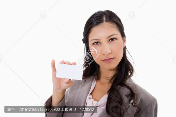 她的空白名片的商人