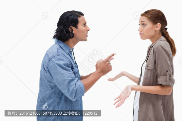 側(cè)視圖的人問(wèn)他的無(wú)能的女朋友