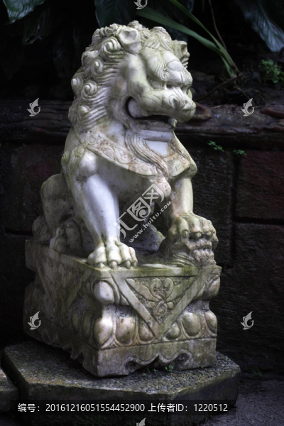 獅子雕像
