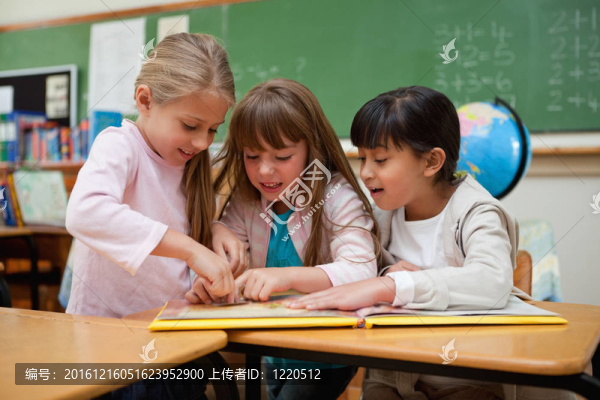 小女生看的童話在一起