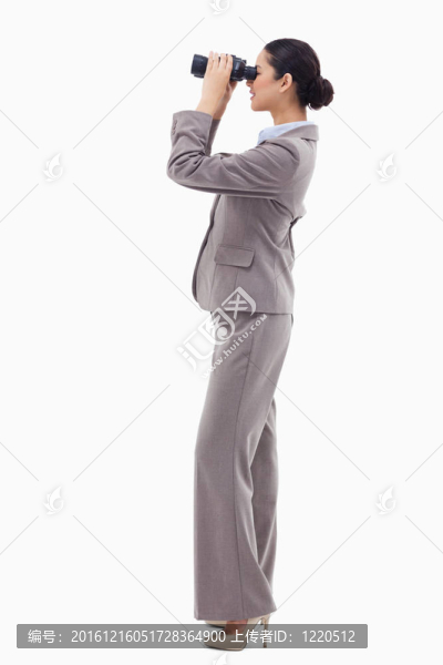 一個快樂的商人透過望遠鏡的肖像