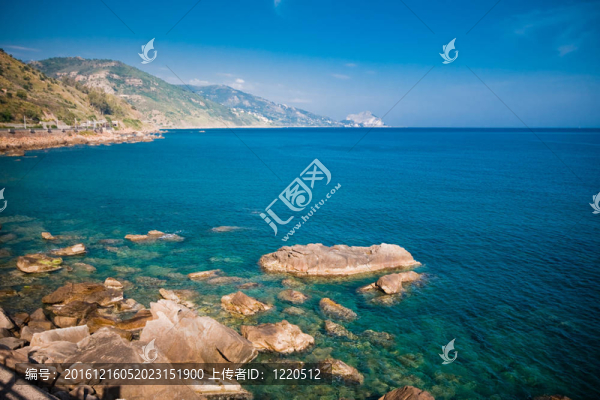 在卡波頂大里海灘；西西里島