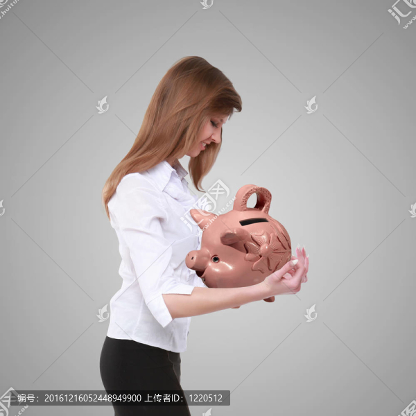 存錢罐和年輕人