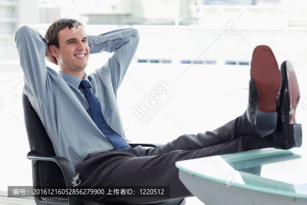很高興經(jīng)理放松