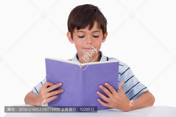 焦點男孩讀書