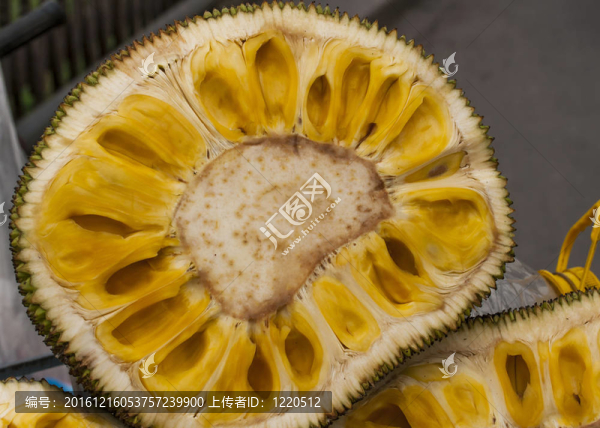 關(guān)閉了菠蘿蜜；削減一半。