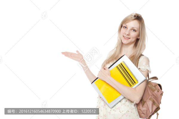 年輕微笑的女學(xué)生
