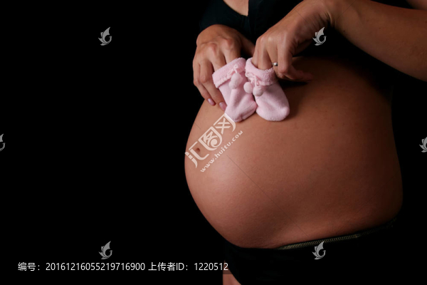 懷孕抱嬰兒鞋