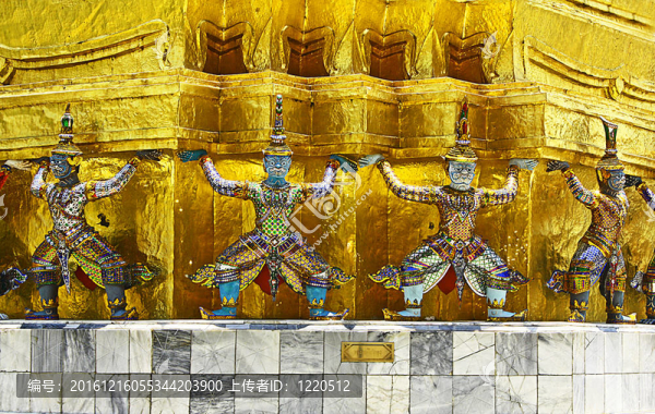 在Wat,Phra,Kaew的巨頭；曼谷。