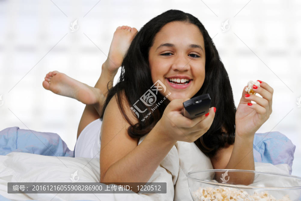 床上的少年