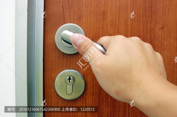 鑰匙孔的門