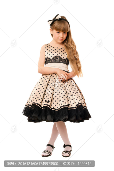 穿著裙子的漂亮女孩