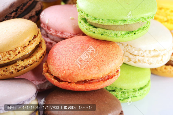 嘗了杏仁餅