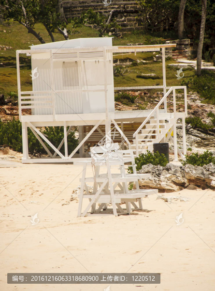 白木椅子救生站和Beach