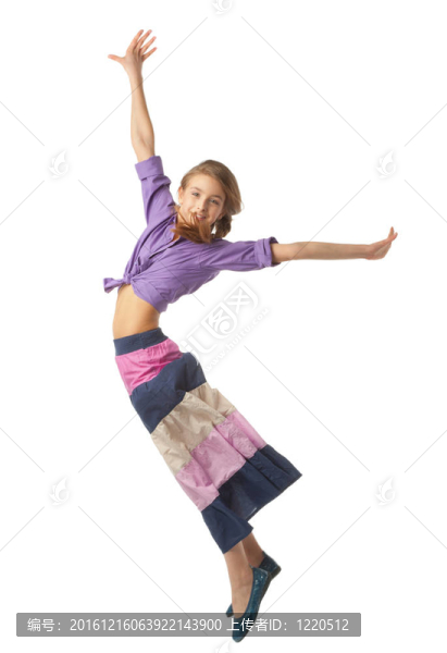 美麗的跳躍的女孩
