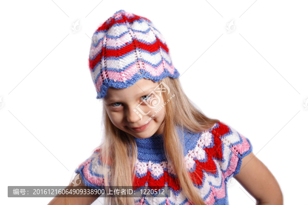戴帽子的小女孩