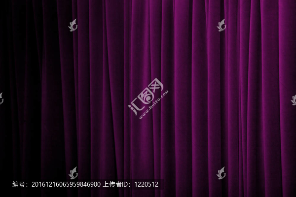 紫色的窗簾