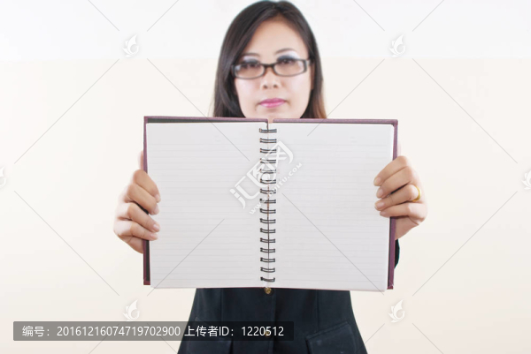 淑女秀空白筆記本。
