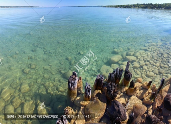 清澈的海水
