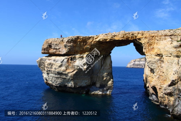 藍(lán)窗；著名的石拱橋在戈佐島島；馬耳他