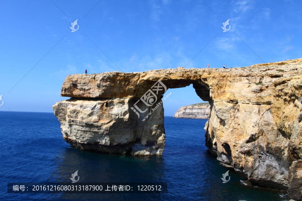 藍(lán)窗；著名的石拱橋在戈佐島島；馬耳他