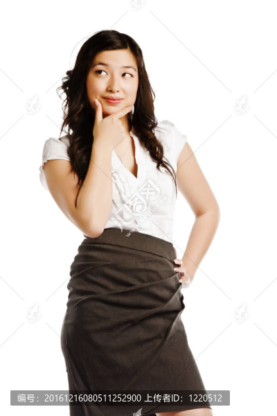 年輕漂亮的亞洲業(yè)務的女人盯著分隔開的