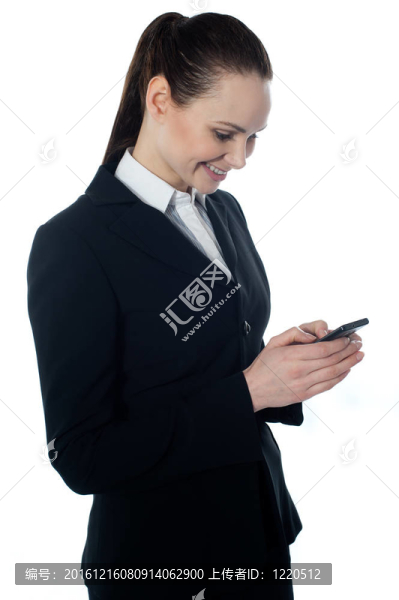 公司女士閱讀短信