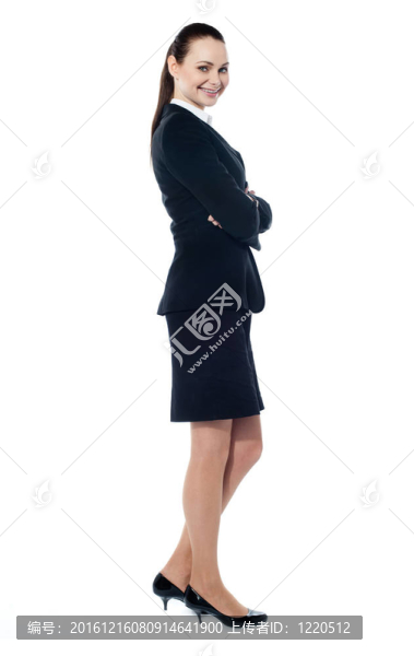 美麗的成功的女商人抱著胳膊