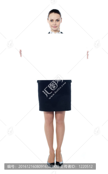 女子展示廣告牌橫幅