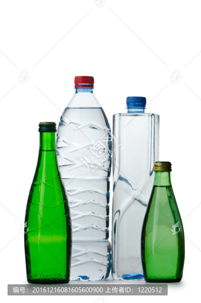 白瓶裝飲用水