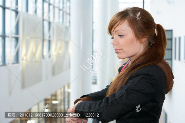 十幾歲的女孩的畫像