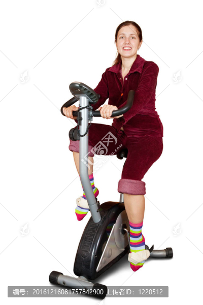 旋轉(zhuǎn)自行車上的女孩練習(xí)