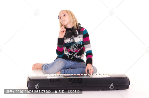 合成器少女