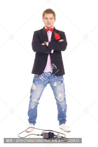 男子夾克與麥克風(fēng)