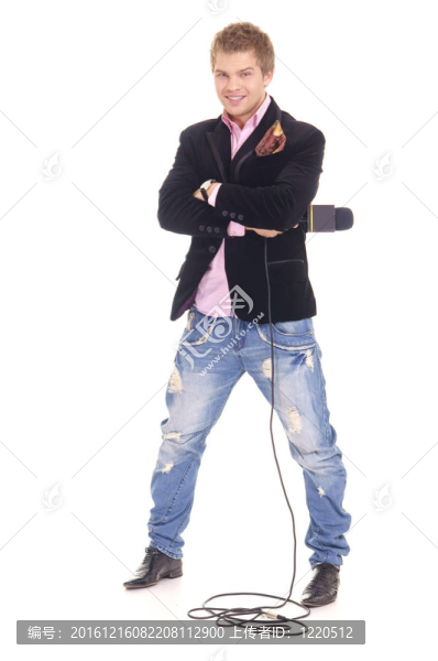 可愛的男人和麥克風