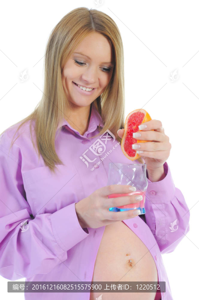 美麗的年輕孕婦