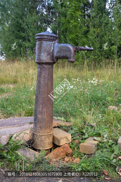 老式水泵