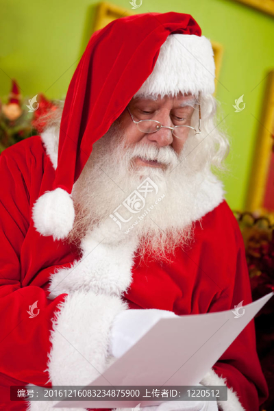 Santa讀圣誕信