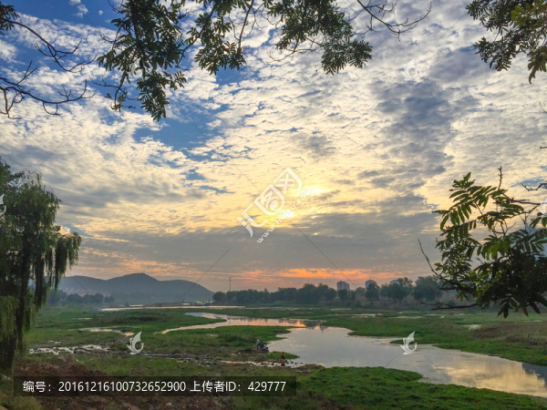 天空,沿河風景