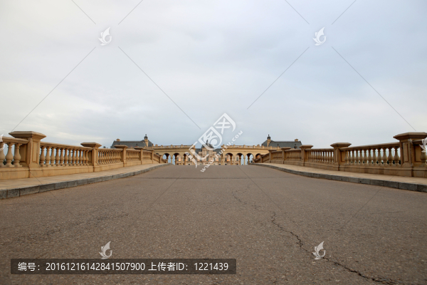 大面積地面城堡酒店