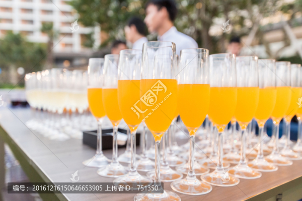 雞尾酒會特寫