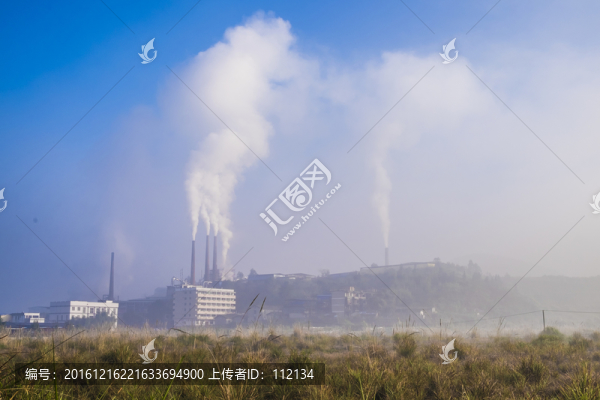 工廠煙囪,濃煙