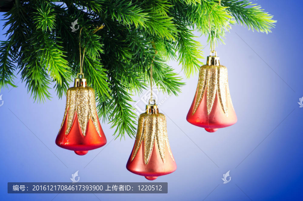 在慶祝概念圣誕樹裝飾品