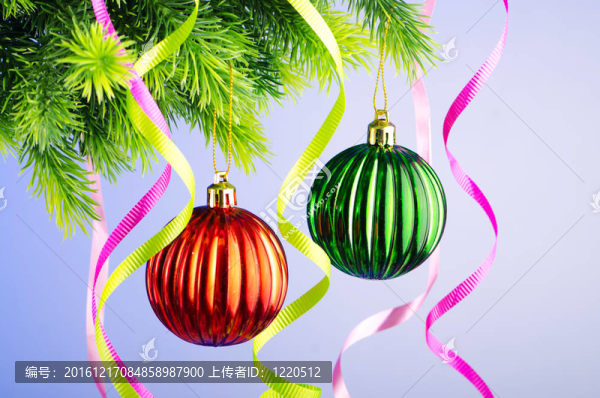 在慶祝概念圣誕樹裝飾品