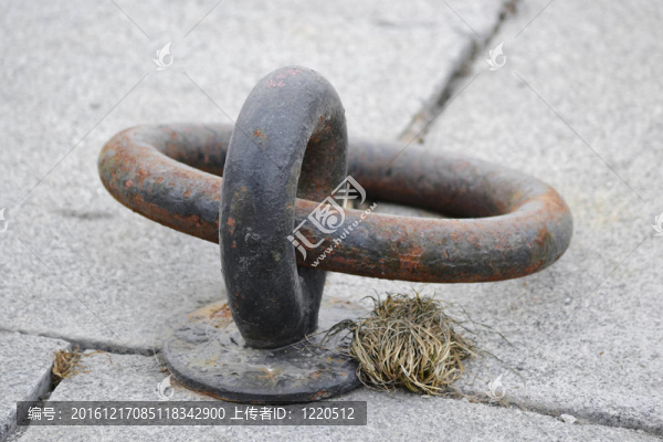 老船墩（柱）