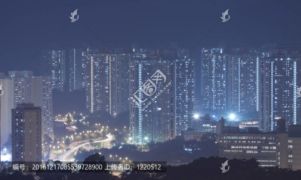 香港的公寓樓在晚上
